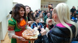 На срещите по места хората бяха посрещани както традицията повелява.