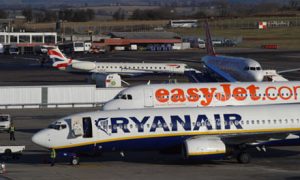Ryanair-and-easyJet-plane-001